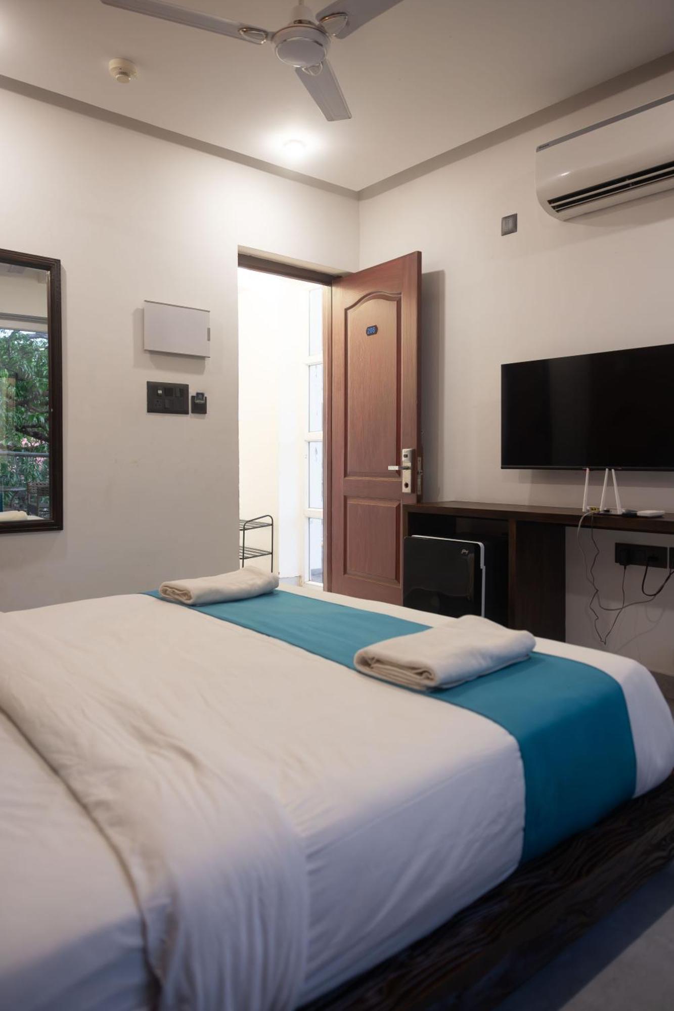 Downtown Hostels - Anjuna Buitenkant foto