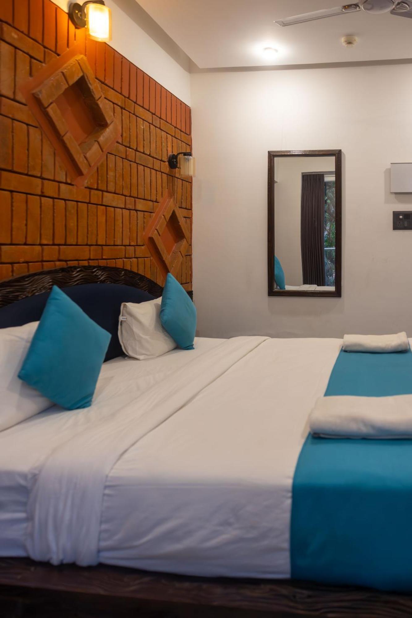 Downtown Hostels - Anjuna Buitenkant foto