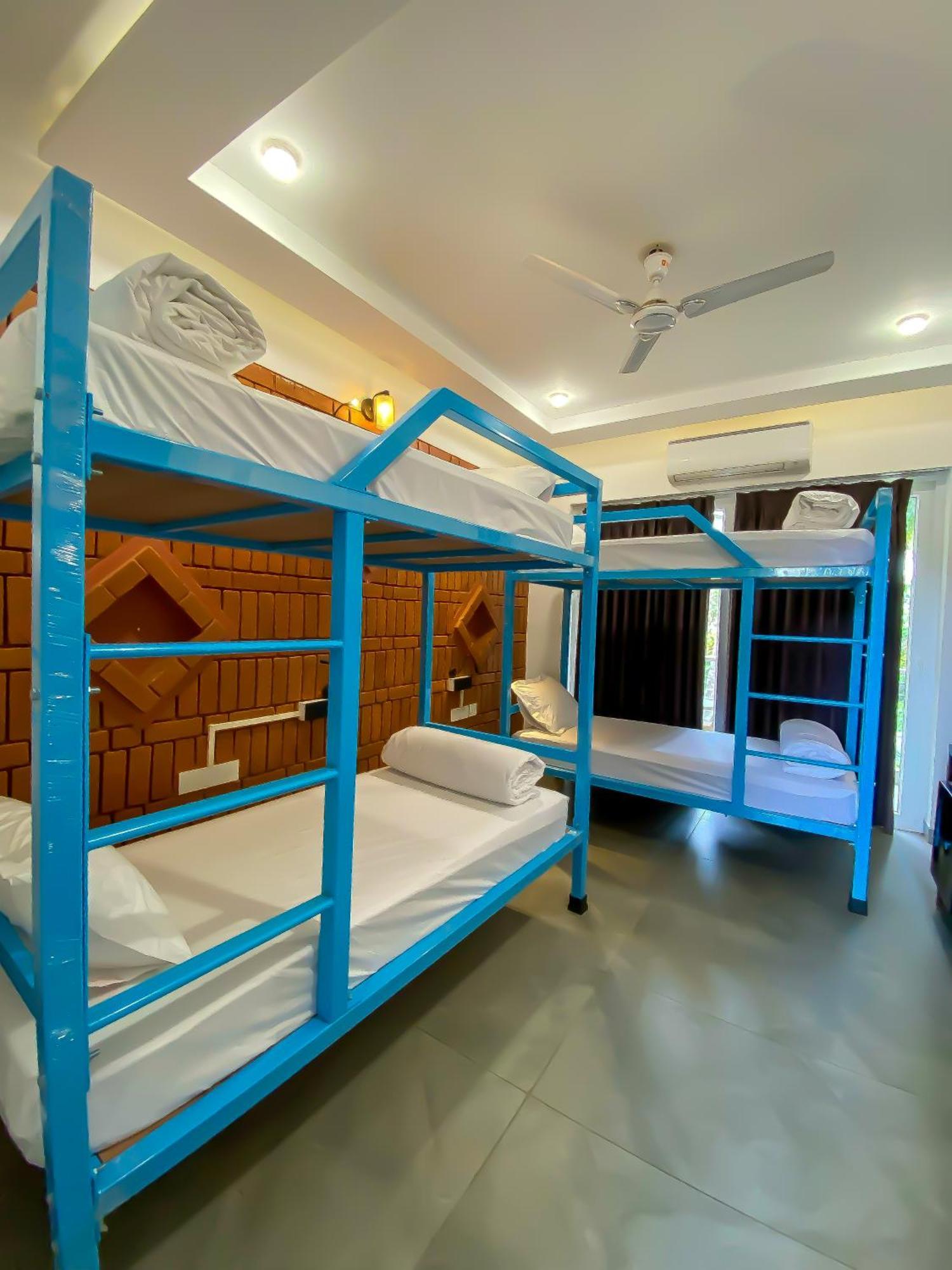 Downtown Hostels - Anjuna Buitenkant foto