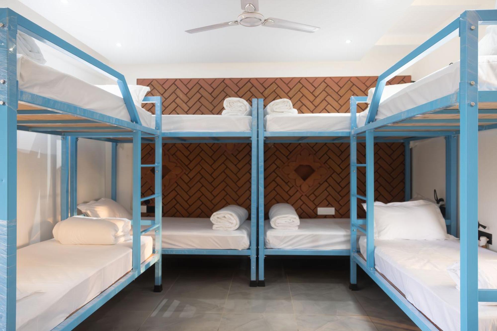 Downtown Hostels - Anjuna Buitenkant foto