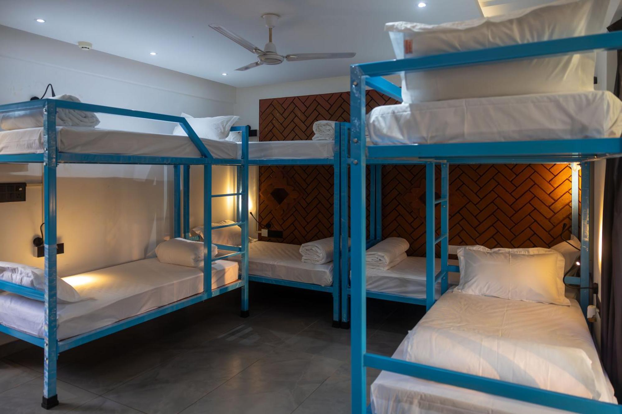 Downtown Hostels - Anjuna Buitenkant foto