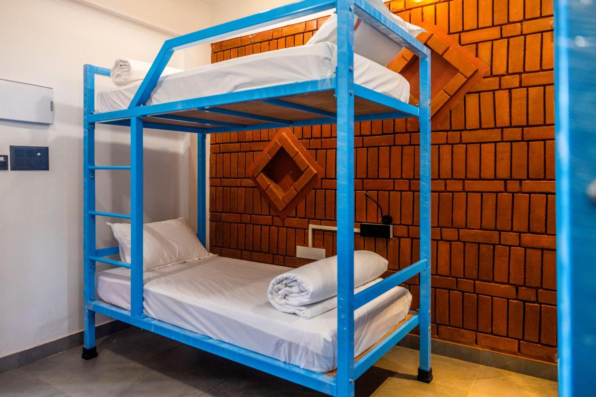 Downtown Hostels - Anjuna Buitenkant foto