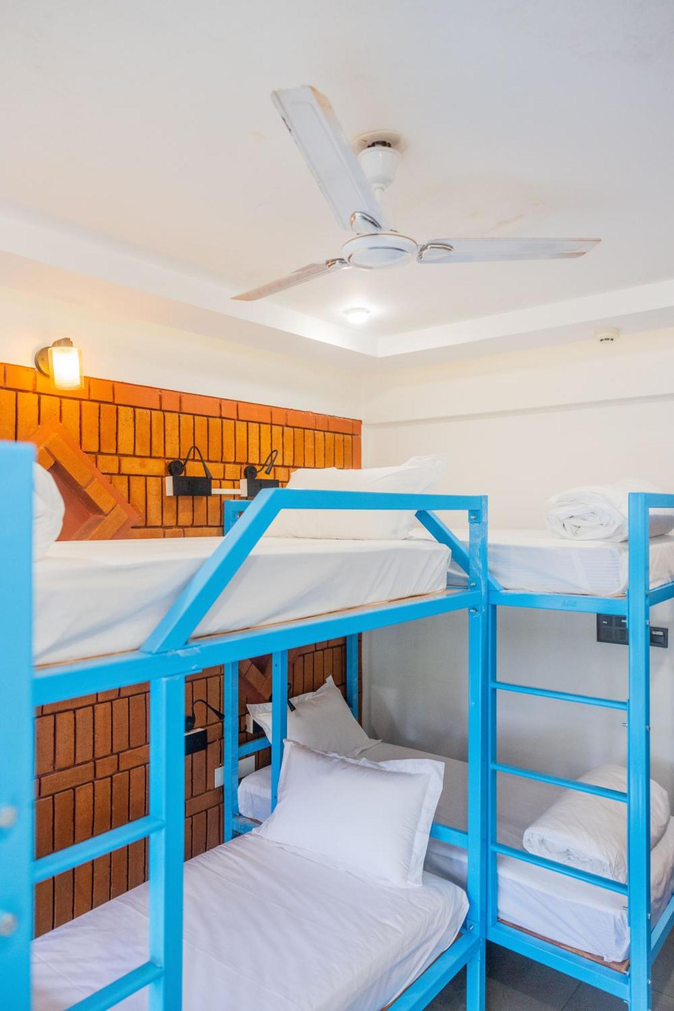 Downtown Hostels - Anjuna Buitenkant foto