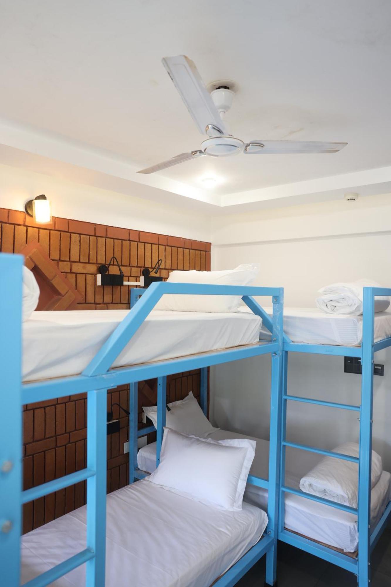 Downtown Hostels - Anjuna Buitenkant foto
